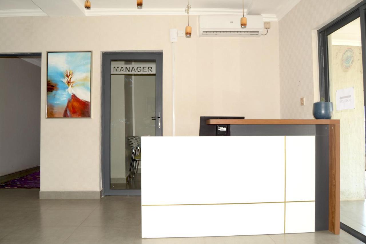 Phudzi Hotel Letlhakane エクステリア 写真