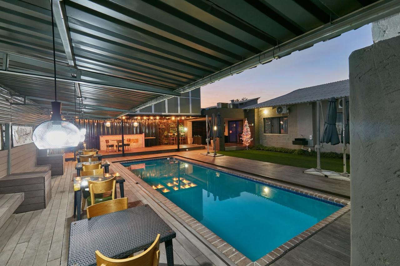 Phudzi Hotel Letlhakane エクステリア 写真