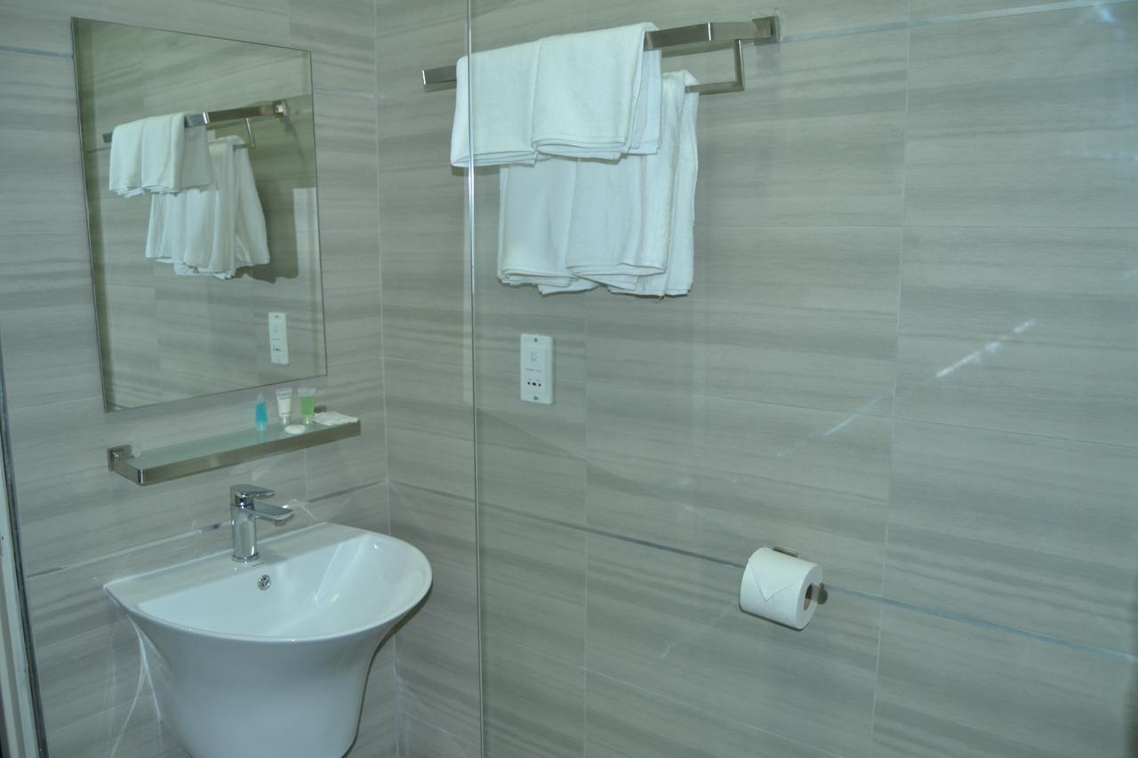 Phudzi Hotel Letlhakane エクステリア 写真